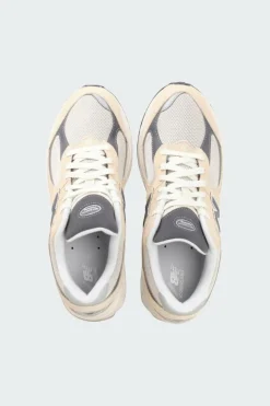 2002 - Baskets | Beige