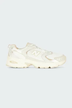 530 - Baskets | Beige