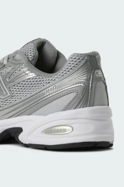 740 - Baskets | Gris