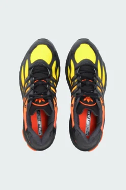 ADISTAR CUSHION - Baskets | Noir