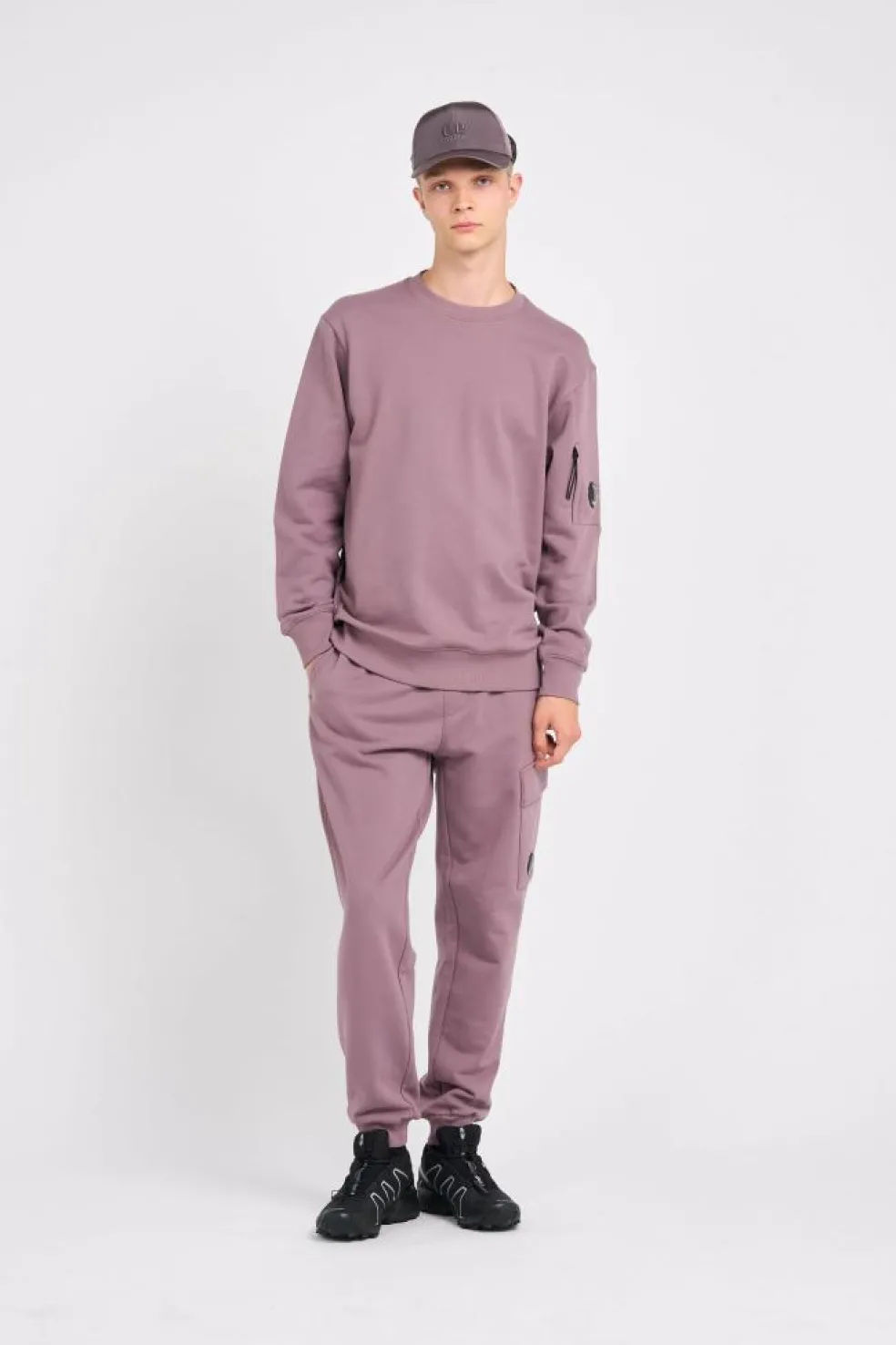 DIAGONAL RAISED FLEECE CARGO - Jogginn | Marron
