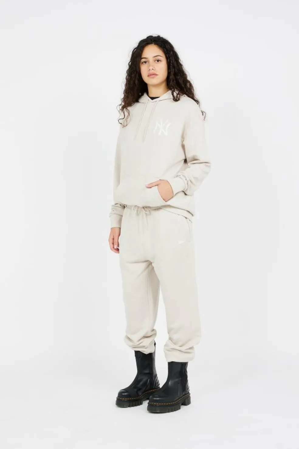 LEAGUE ESSENTIALS - Hoodie | Beige