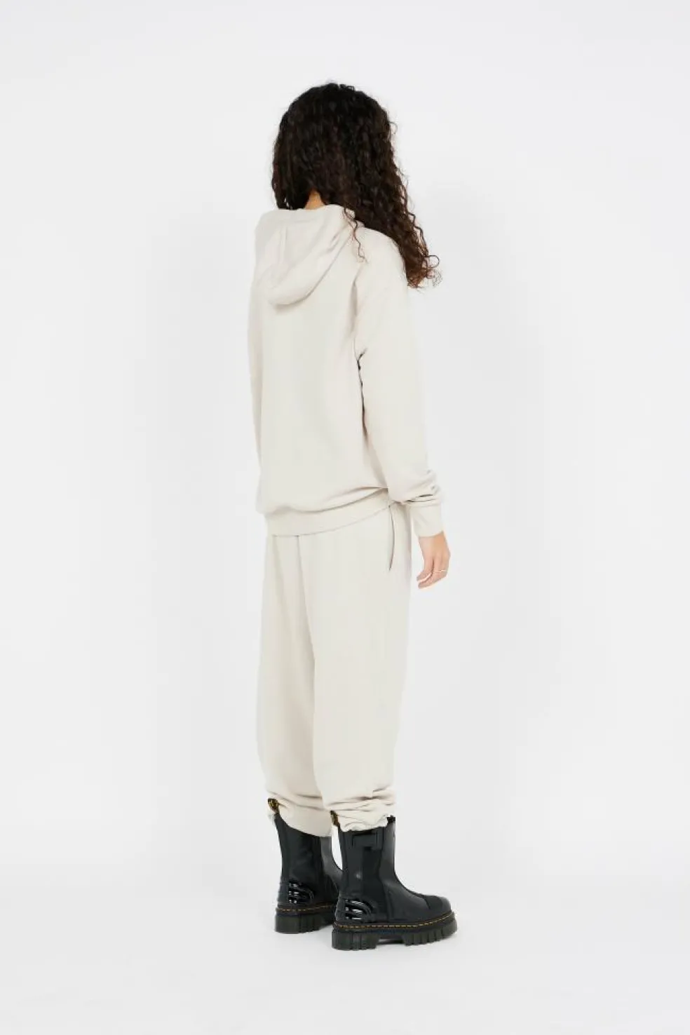 LEAGUE ESSENTIALS - Hoodie | Beige