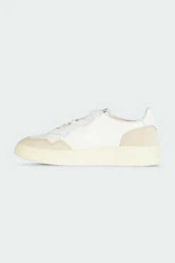 MEDALIST LOW - Baskets | Blanc