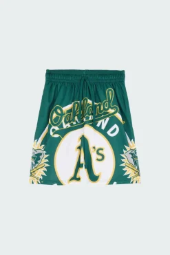 MLB LARGE LOGO SH - Short | Vert