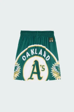 MLB LARGE LOGO SH - Short | Vert