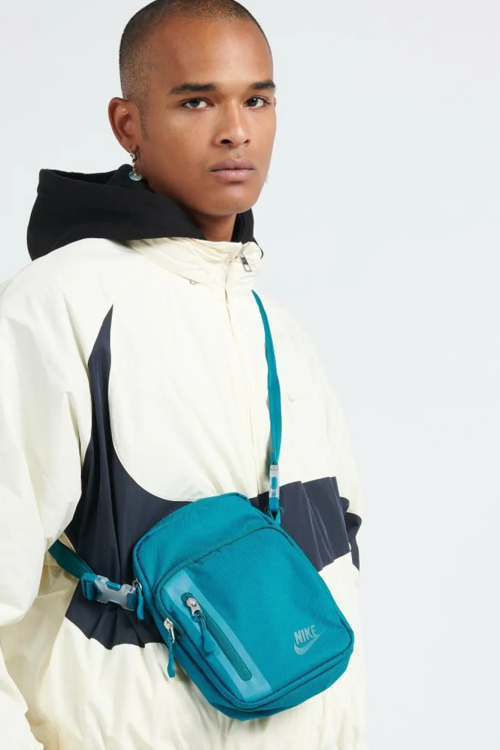 NIKE ELEMENTAL PREMIUM - Sac bandoulière | Vert