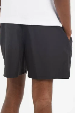 NIKE ESSENTIAL LAP - Short de bain | Noir