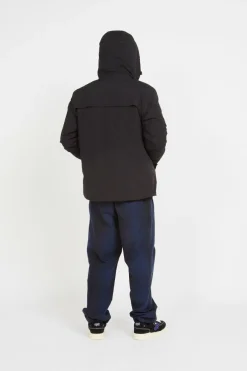 VESTE TECH LEGERE CAPUCHE COUTURES SOUDEES - Doudoune | Noir